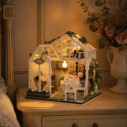 Plymagic DIY Mini House - Floral Retreat