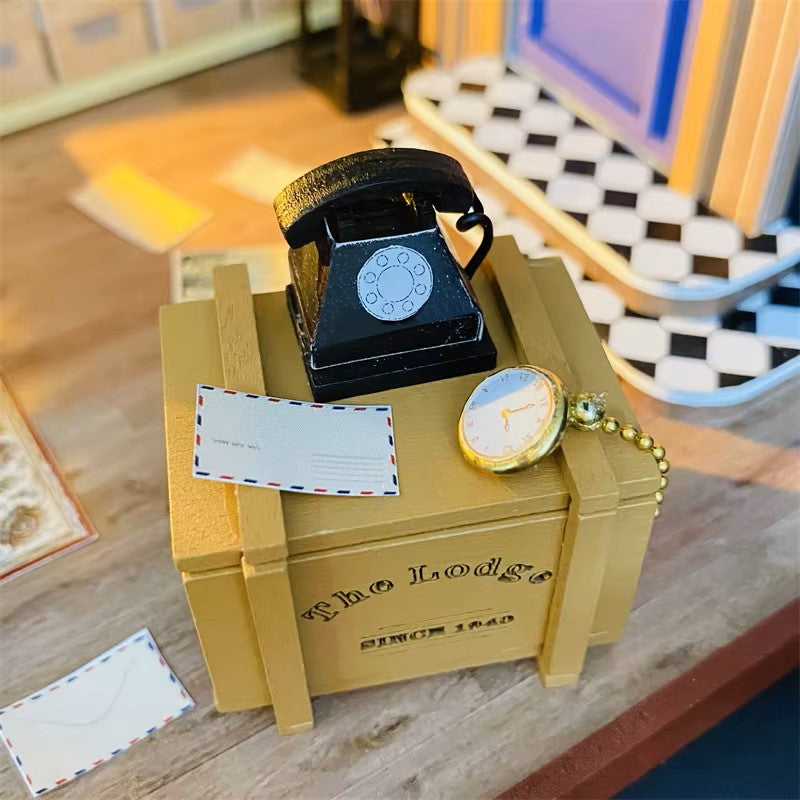 Plymagic DIY Mini House - Detective Agency