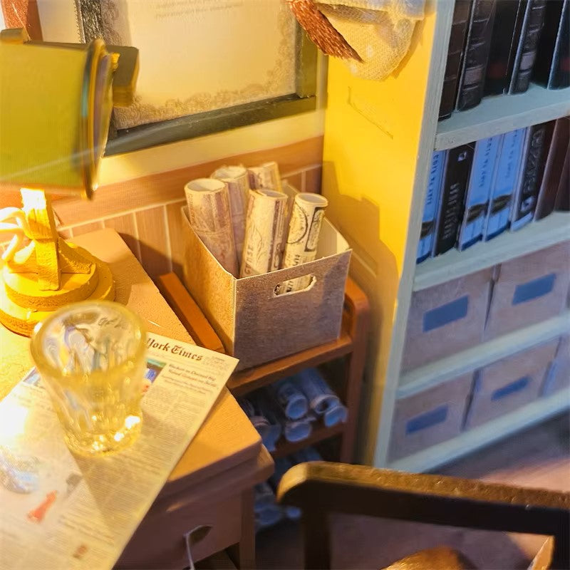 Plymagic DIY Mini House - Detective Agency