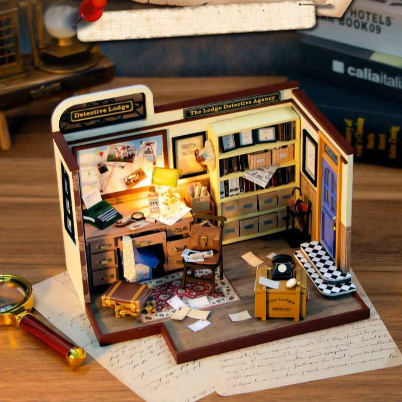 Plymagic DIY Mini House - Detective Agency