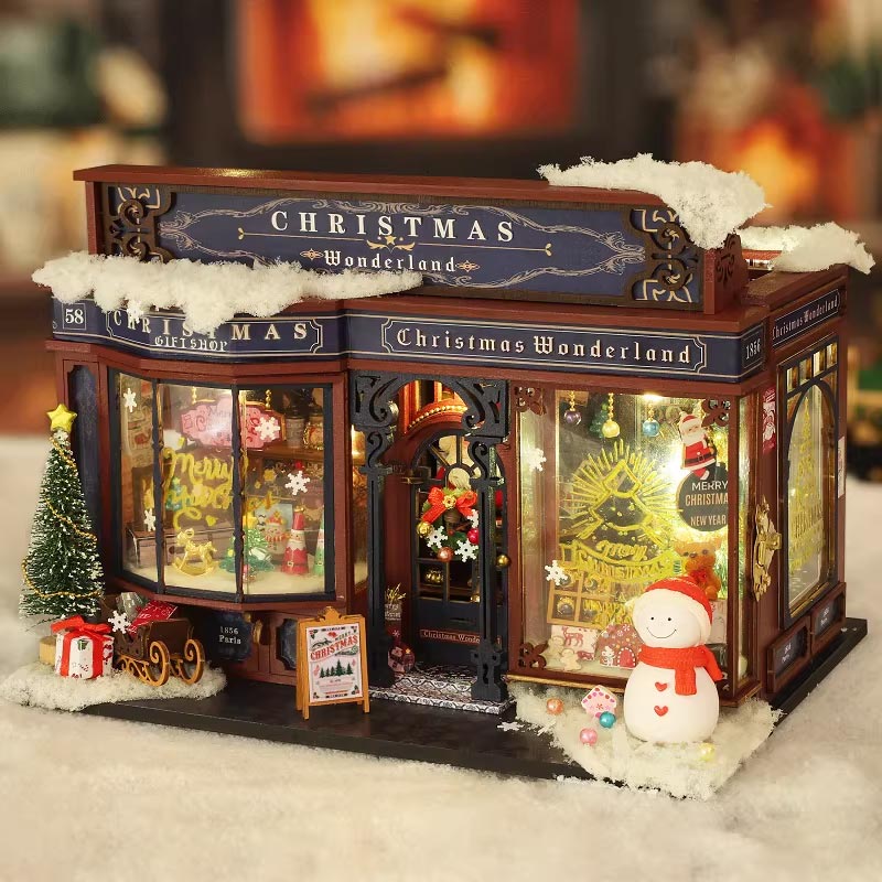 Plymagic DIY Mini House - Jolly & Pine Christmas Shoppe
