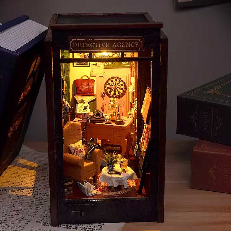 Plymagic DIY Book Nook - Detective Agency Main image