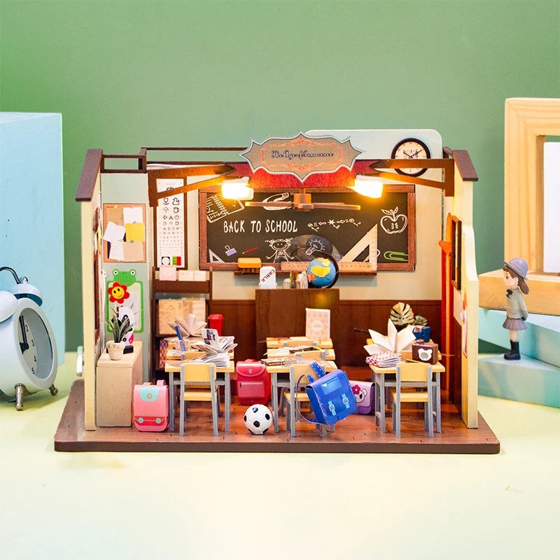 Plymagic DIY Mini House - Classroom