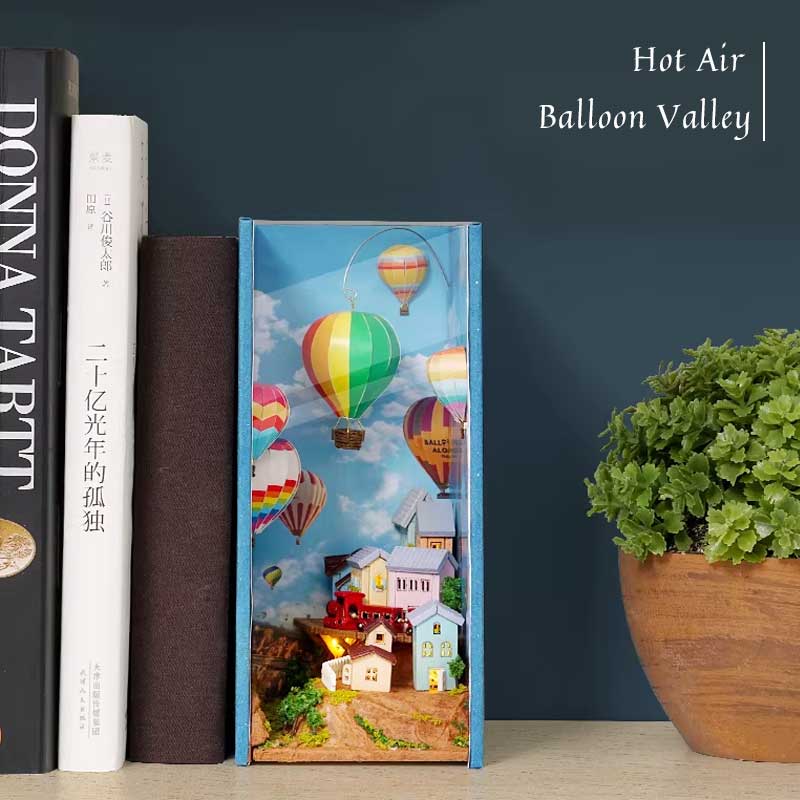 Plymagic DIY Book Nook - Hot Air Balloon Valley