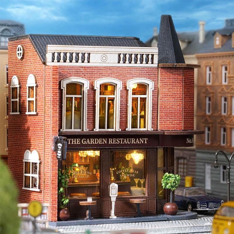 Plymagic DIY Mini House - Corner Restaurant