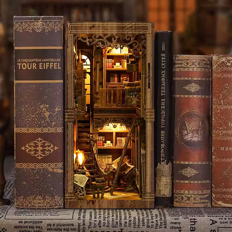 Plymagic DIY Book Nook- Antique Book Collection Room