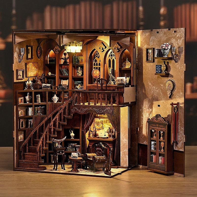 Plymagic DIY Book Nook - The Gilded Quill