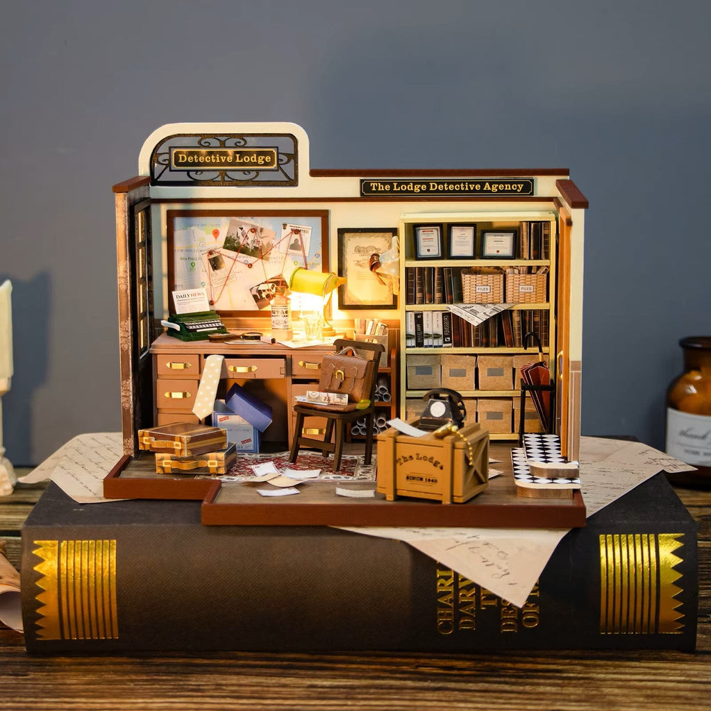 Plymagic DIY Mini House - Detective Agency