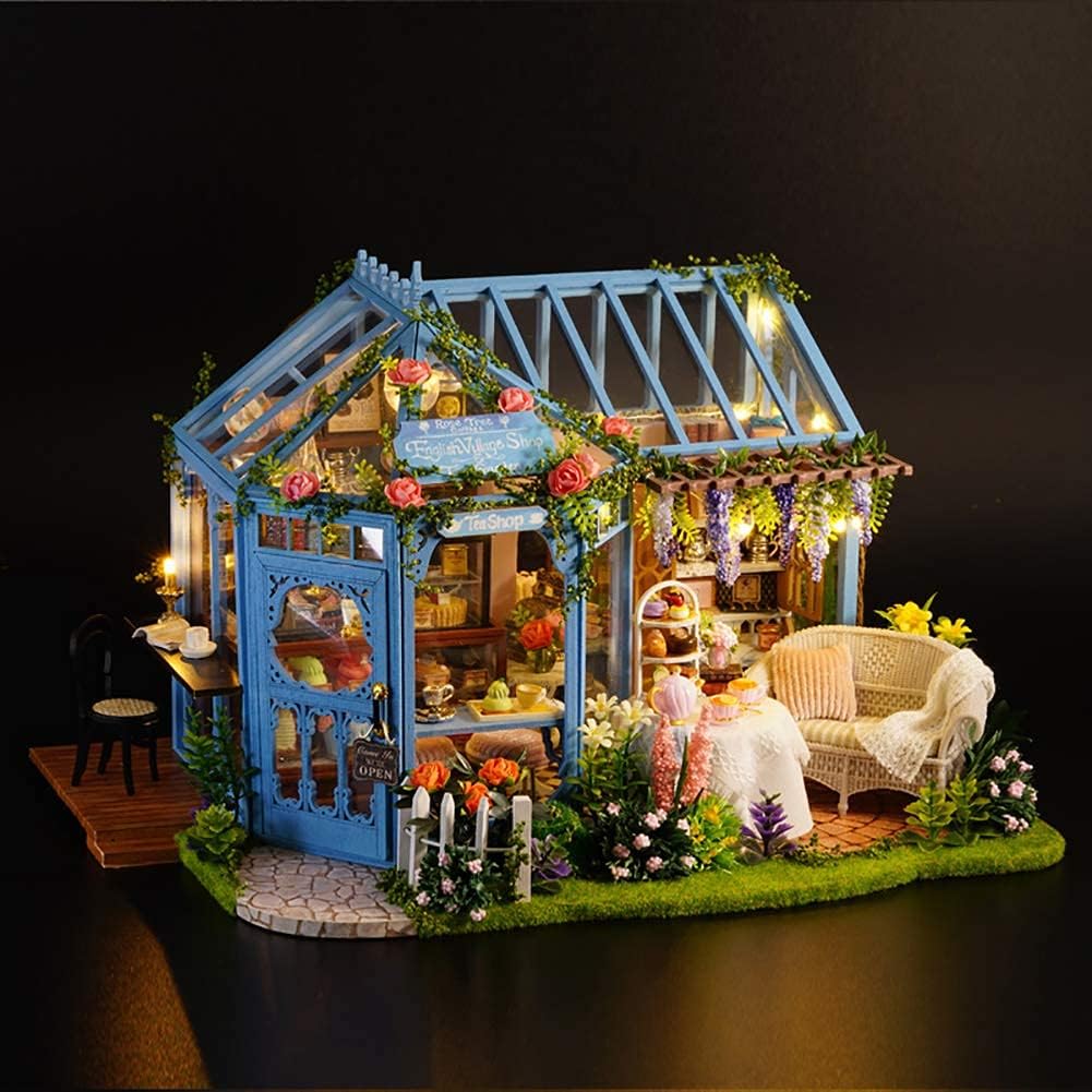 Plymagic DIY Mini House - Rose Courtyard