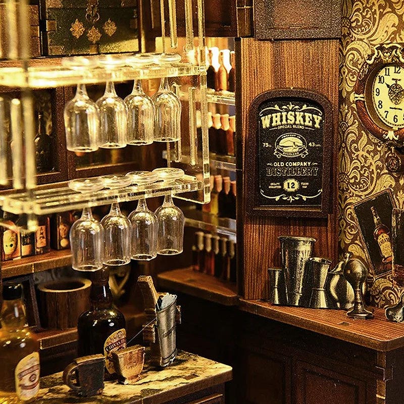 Plymagic DIY Mini House - Crimson Oak Tavern