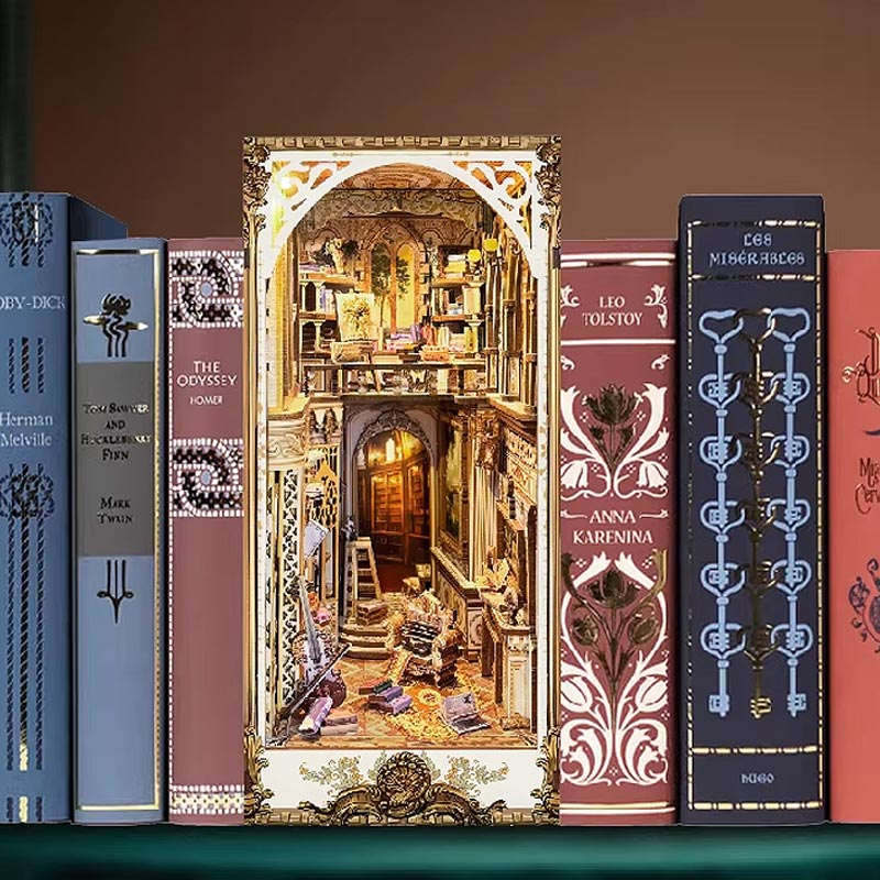 Plymagic DIY Book Nook - Victorian Library