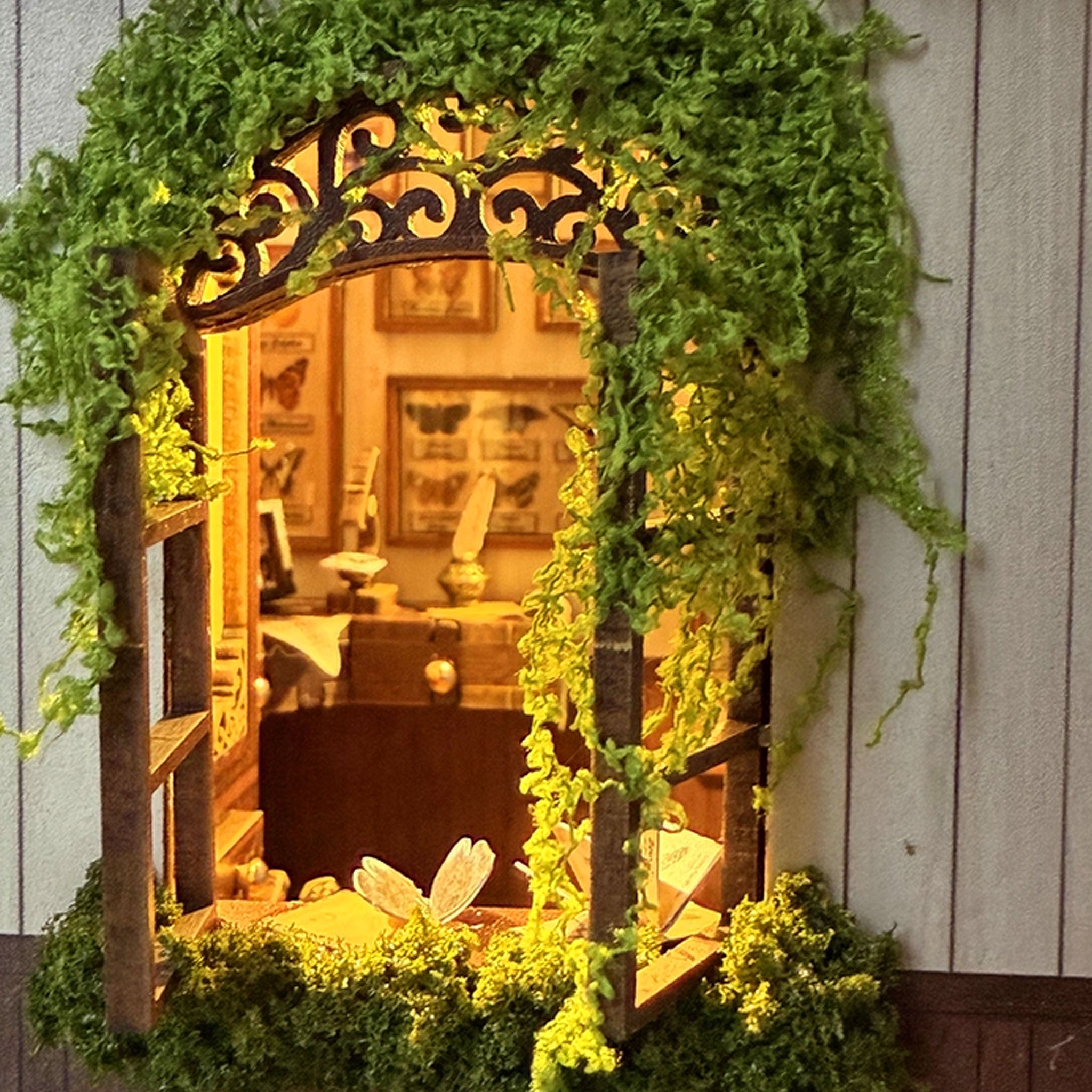 Plymagic DIY Book Nook - Butterfly Cottage