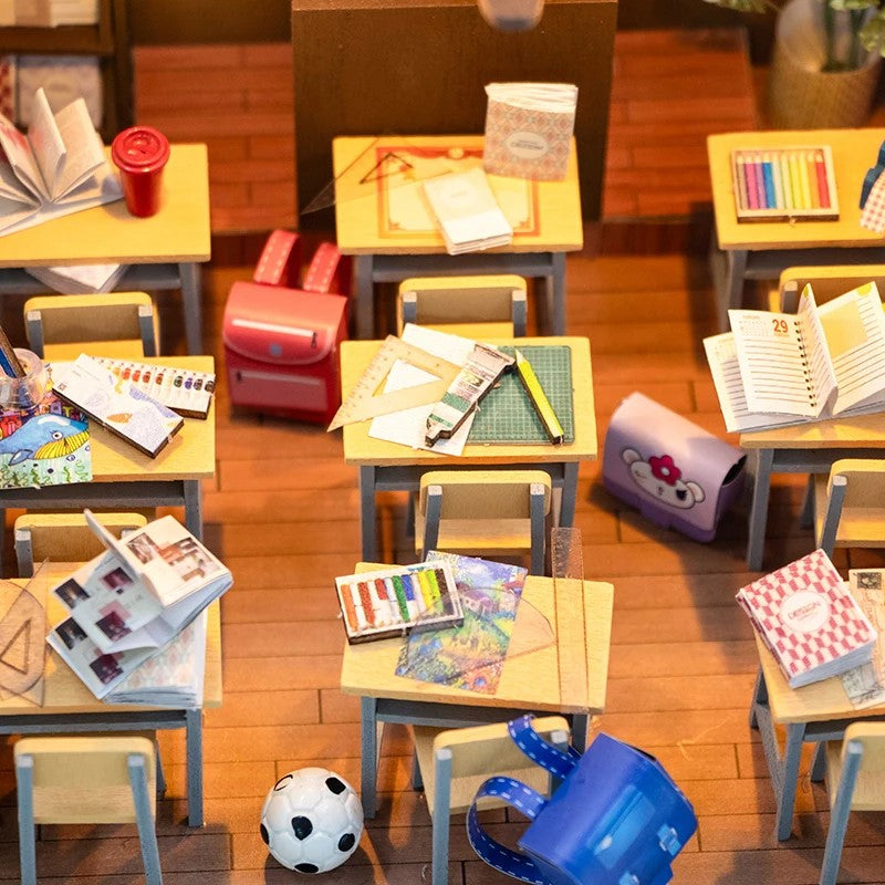 Plymagic DIY Mini House - Classroom