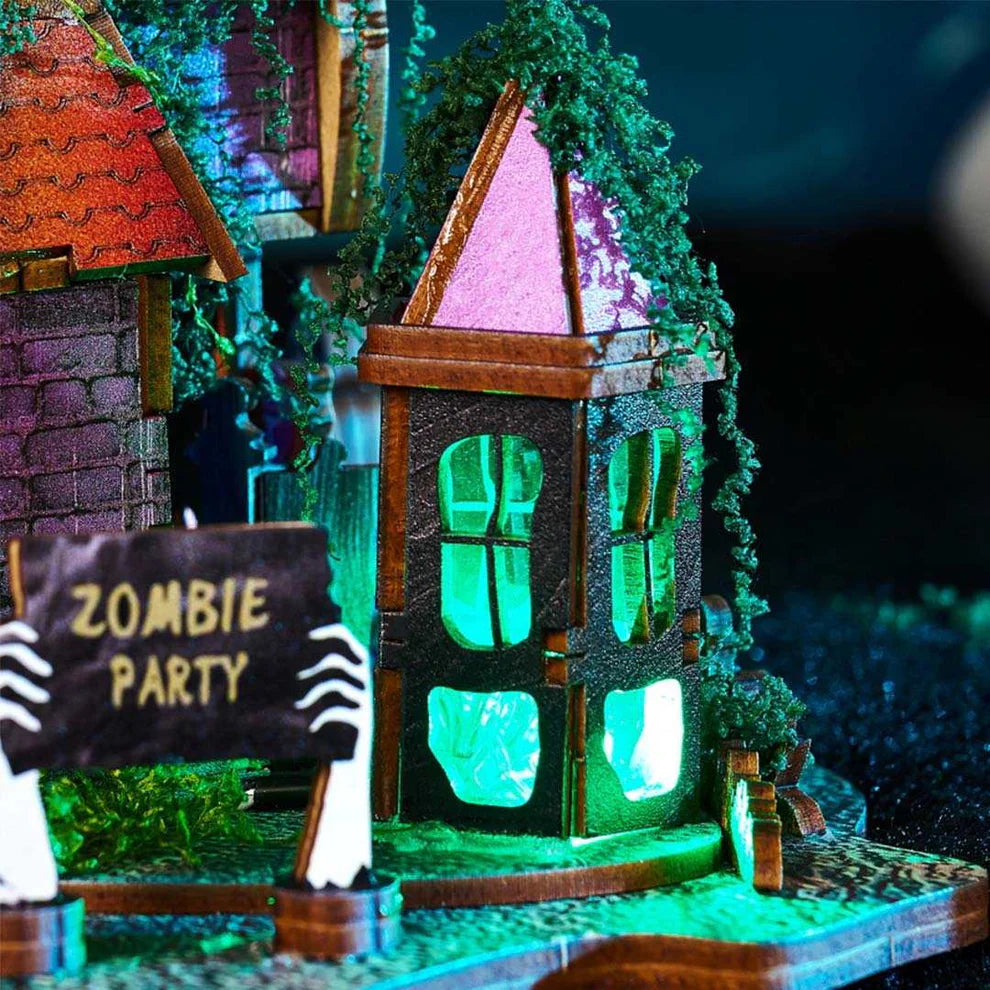 Plymagic DIY Mini House - Halloween Night