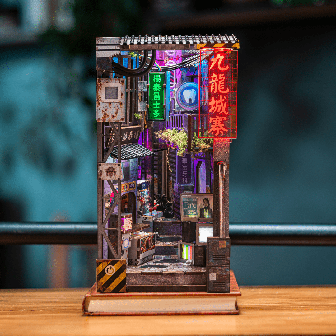Kowloon Walled City 2049 Book Nook Kit