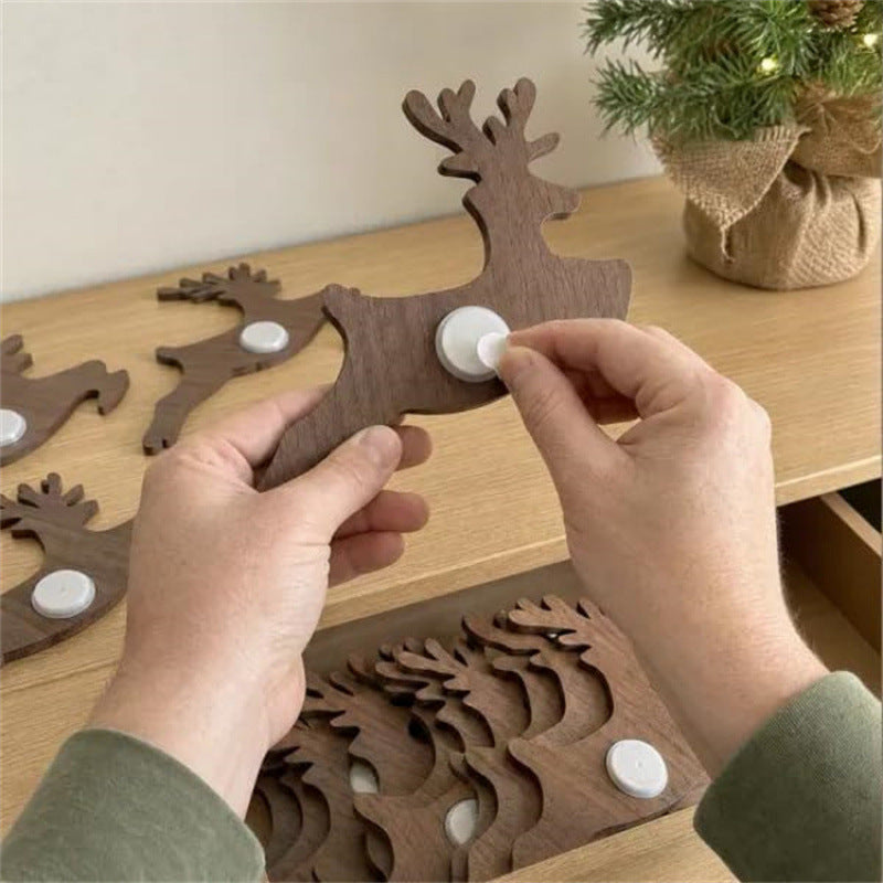 Snugorae Lighted Reindeer Christmas Wall Decor – 12 Pack