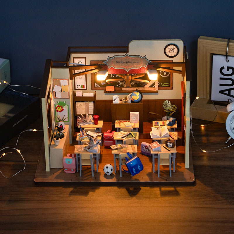 Plymagic DIY Mini House - Back to School