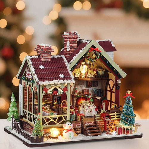 Plymagic DIY Mini House - Warm Christmas Lodge