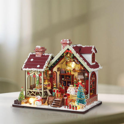 Plymagic DIY Mini House - Warm Christmas Lodge