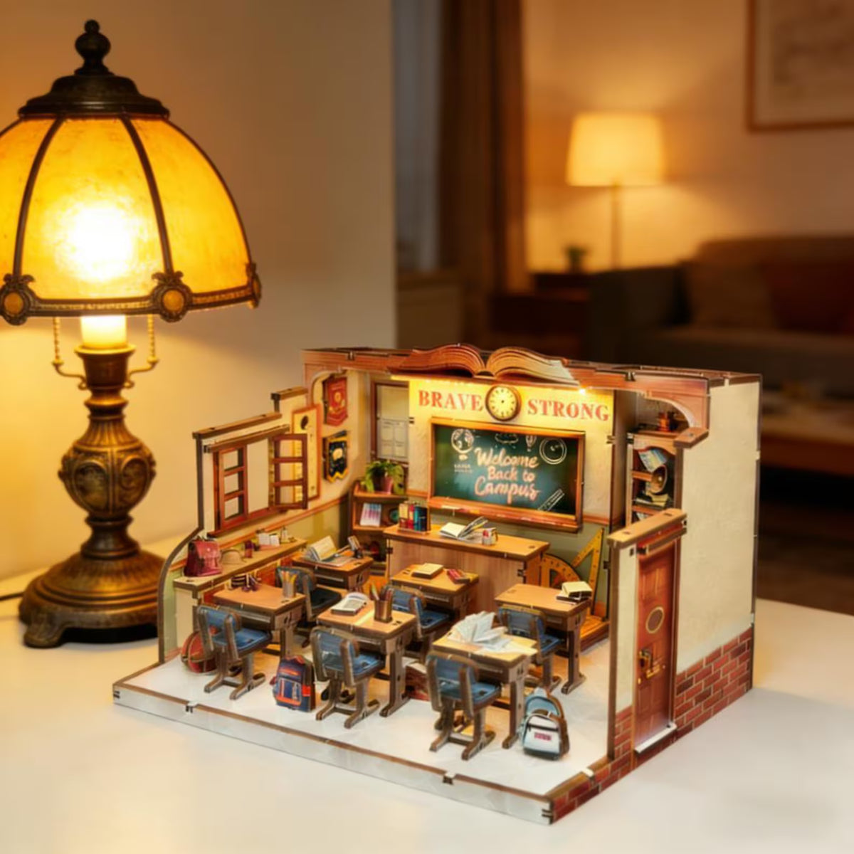 Plymagic DIY Mini House - Retro Classroom
