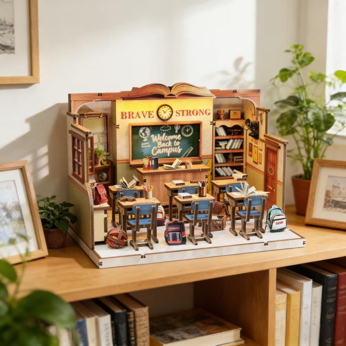 Plymagic DIY Mini House - Retro Classroom