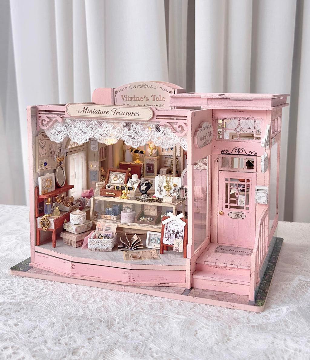 Plymagic DIY MiniHouse -  Vitrine’s Tale