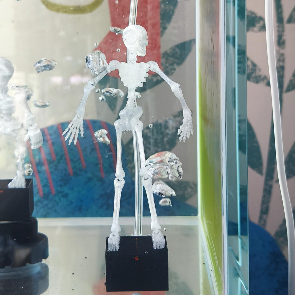 Skull-shaped aquarium air bubbler