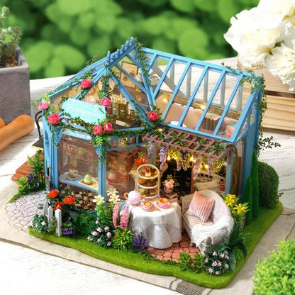 Plymagic DIY Mini House - Rose Courtyard